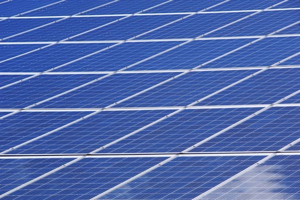 Découvrez les avantages des panneaux solaires photovoltaïques